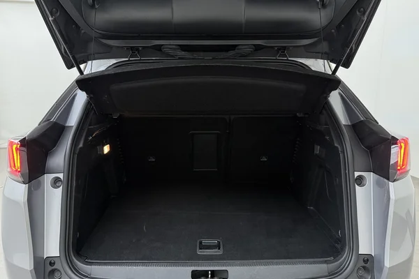 Peugeot 3008 PHEV (2023) — foto 15 van 19