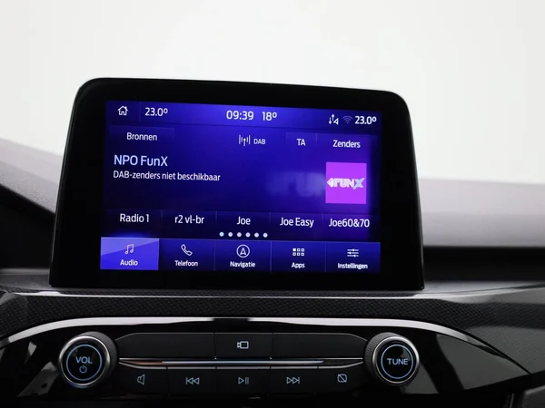 Ford Kuga (2022) — foto 10 van 41