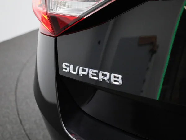 Škoda Superb (2022) — foto 31 van 43
