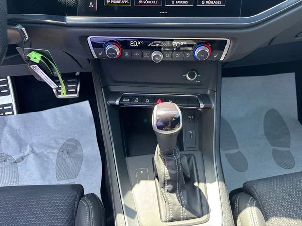 AUDI Q3 Sportback (2023) — foto 2 van 17