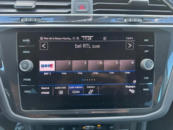 VOLKSWAGEN Tiguan Dsl (2023) — foto 15 van 35