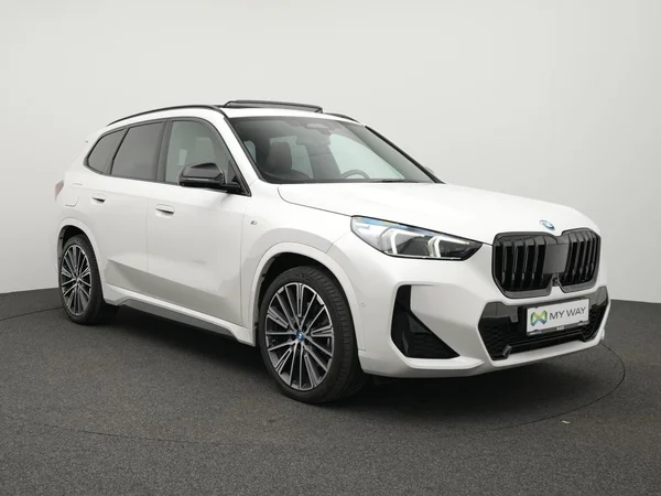 BMW X1 PHEV (U11) (2023) — foto 12 van 54