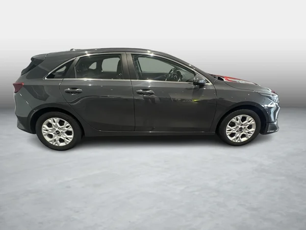 Kia cee'd (2023) — foto 26 van 26