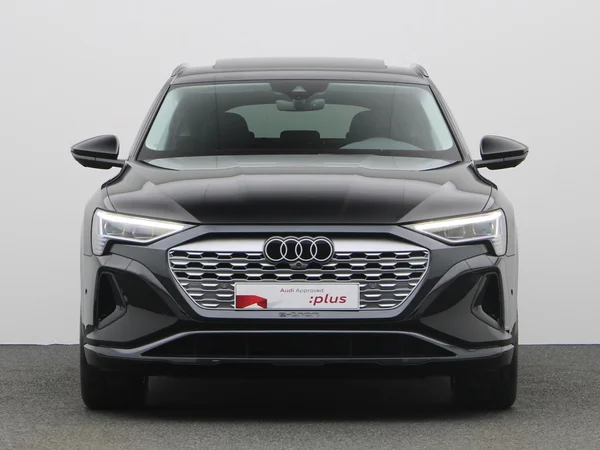 AUDI Q8 e-tron Sportback (2025) — foto 19 van 23