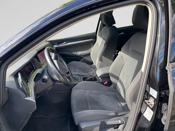 VOLKSWAGEN Golf Variant VIII Dsl (2023) — foto 24 van 24