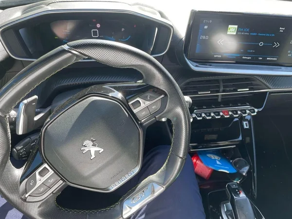 Peugeot 2008 (2022) — foto 3 van 19