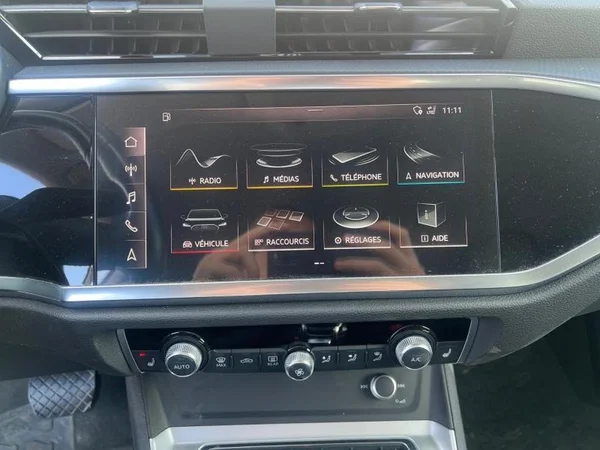 AUDI Q3 Sportback Dsl (2020) — foto 8 van 31