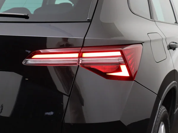 SKODA Karoq (2024) — foto 7 van 18