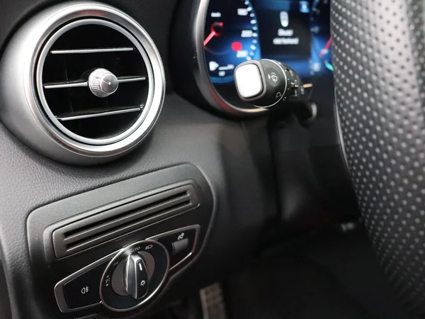 Mercedes-Benz GLC (2021) — foto 26 van 26