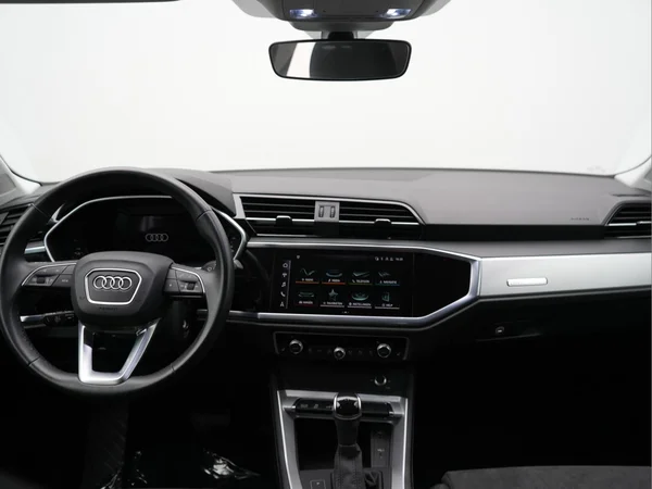 AUDI Q3 PHEV (2022) — foto 6 van 29