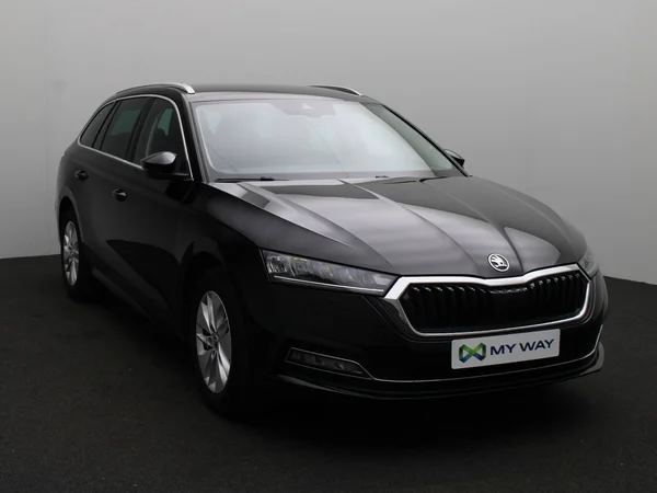 SKODA Octavia Combi (2023) — foto 11 van 18