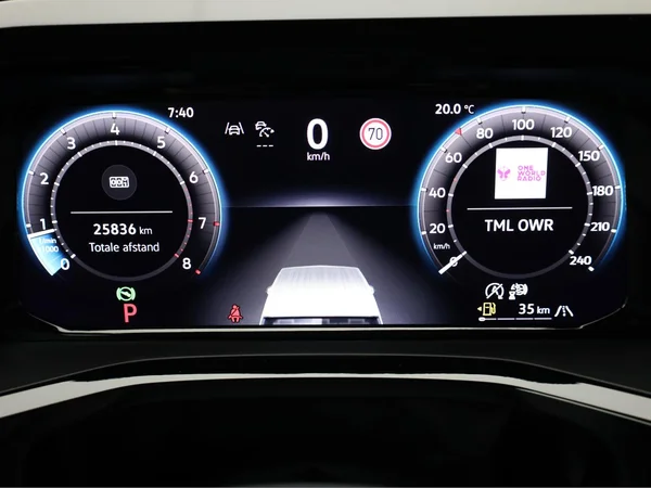 VOLKSWAGEN T7 California (2025) — foto 13 van 23
