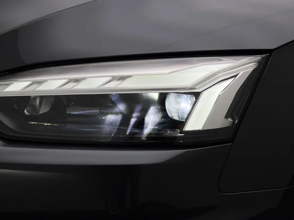 Audi A5 (2022) — foto 6 van 43