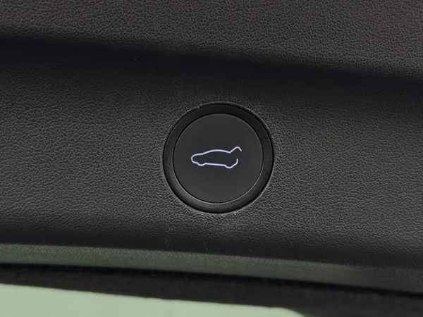 TESLA Model Y (2022) — foto 19 van 30