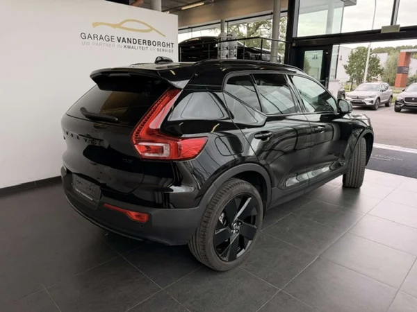 Volvo XC40 (2025) — foto 17 van 22