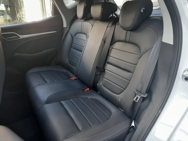 MG ZS (2024) — foto 18 van 19