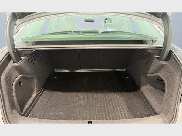 Audi A4 (2022) — foto 25 van 26