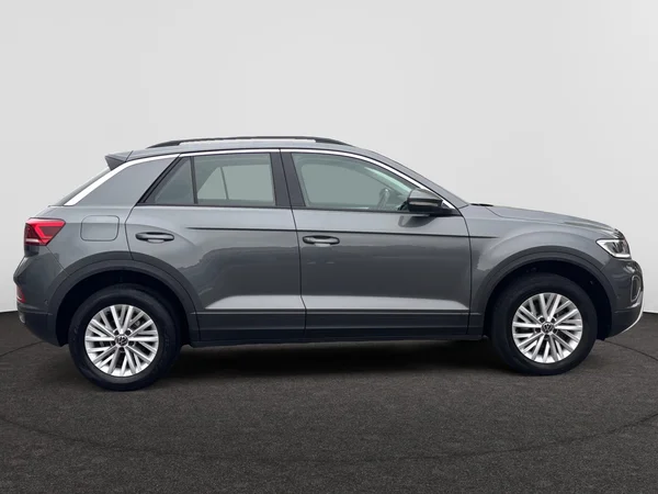 VOLKSWAGEN T-Roc (2022) — foto 18 van 20