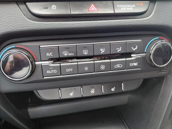 Kia cee'd (2022) — foto 7 van 19
