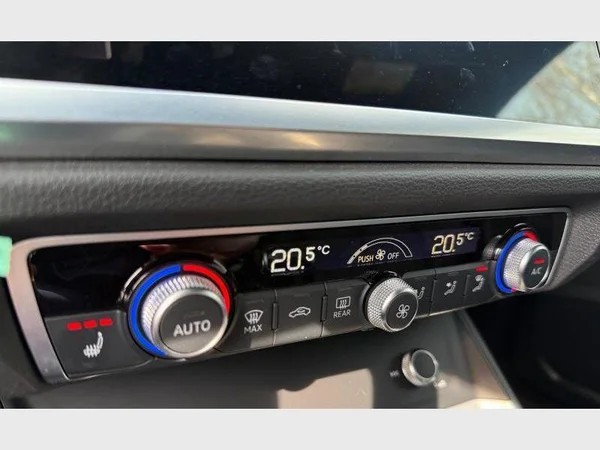 Audi Q3 Sportback (2022) — foto 8 van 25
