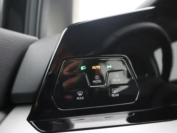 Volkswagen Golf (2022) — foto 16 van 25