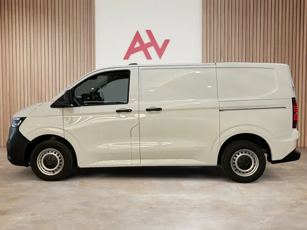 Volkswagen Transporter (2025) — foto 27 van 27
