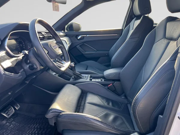 AUDI Q3 (2024) — foto 13 van 17