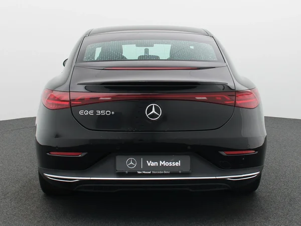 Mercedes-Benz EQE (2025) — foto 20 van 24