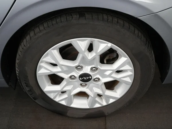 Kia cee'd (2024) — foto 6 van 29