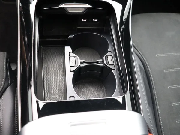 Mercedes-Benz C-Klasse (2025) — foto 7 van 28
