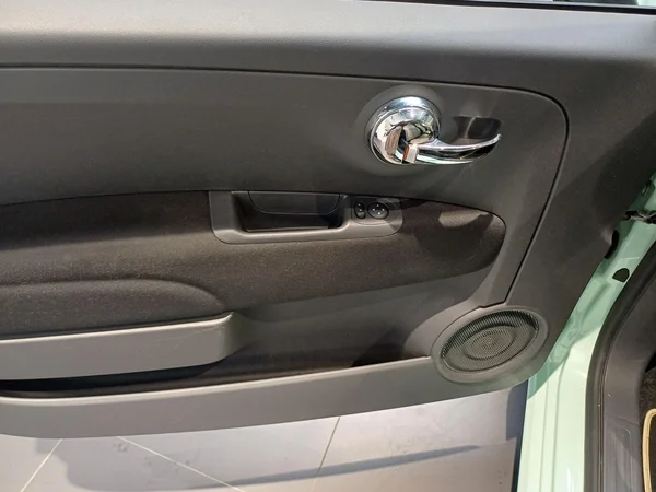 Fiat 500 (2015) — foto 4 van 22