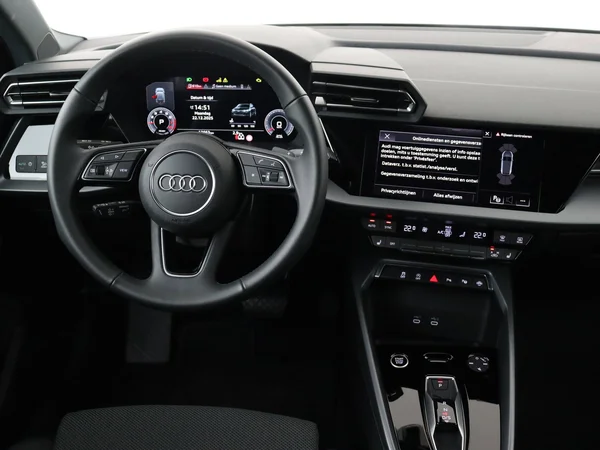 AUDI A3 Sportback (2025) — foto 16 van 18