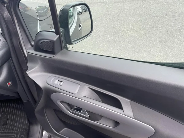 TOYOTA Proace City Verso Lwb Dsl (2023) — foto 9 van 20
