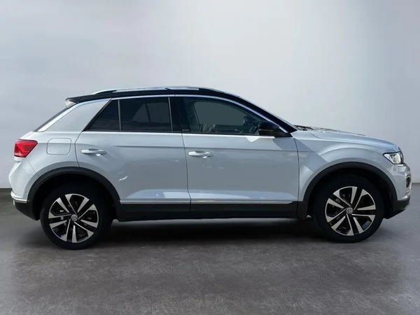 VOLKSWAGEN T-Roc (2019) — foto 28 van 28