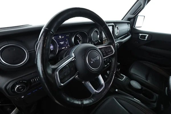 Jeep Wrangler Unlimited (2022) — foto 2 van 16
