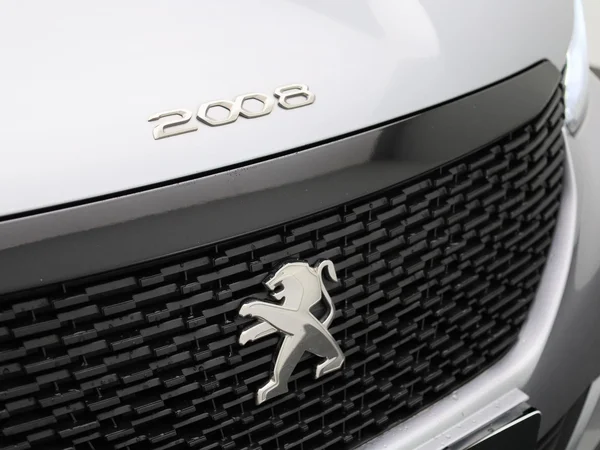 Peugeot 2008 (2023) — foto 25 van 40