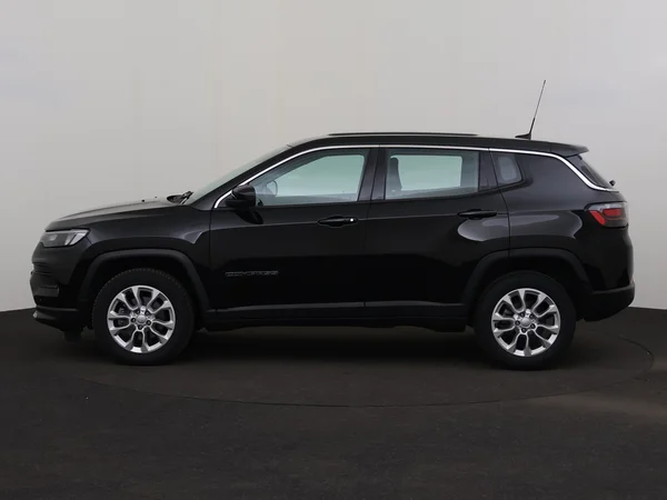 JEEP Compass (2024) — foto 12 van 29