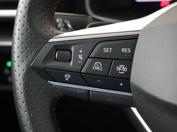 SEAT Leon (2024) — foto 9 van 28