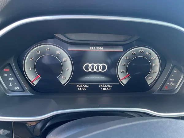AUDI Q3 (2024) — foto 6 van 21