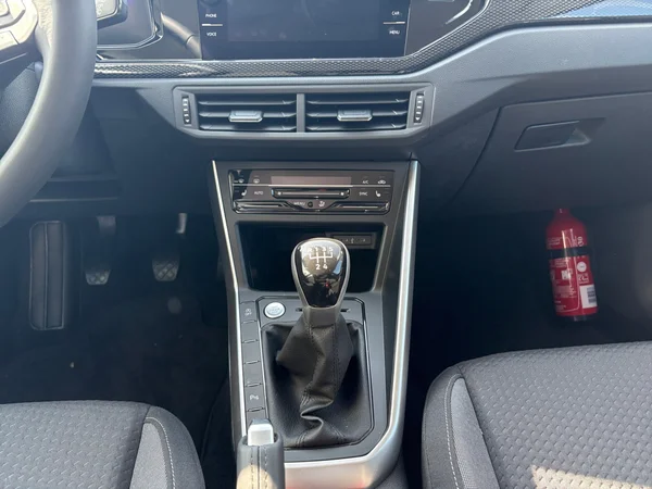 VOLKSWAGEN Taigo (2025) — foto 14 van 17