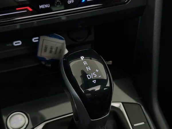 VOLKSWAGEN Tiguan (2023) — foto 4 van 33