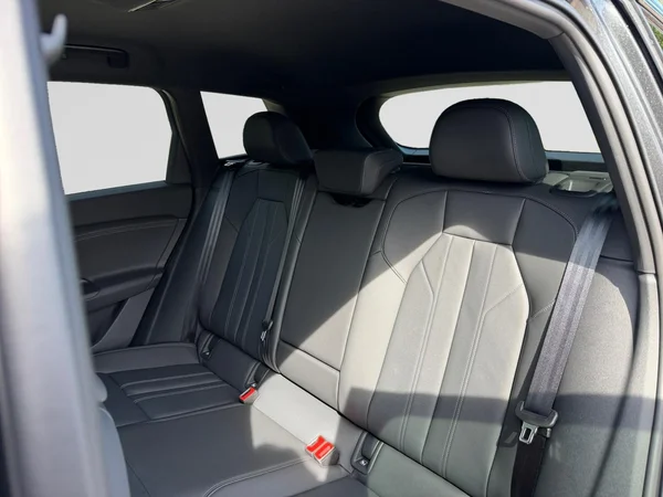 AUDI Q6 e-tron (2026) — foto 15 van 16