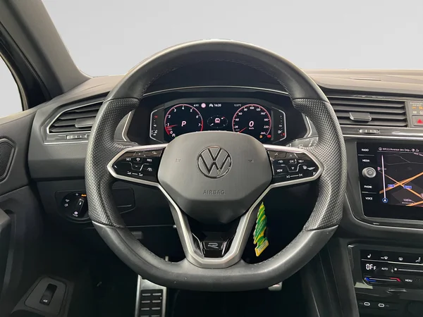 VOLKSWAGEN Tiguan (2023) — foto 18 van 20