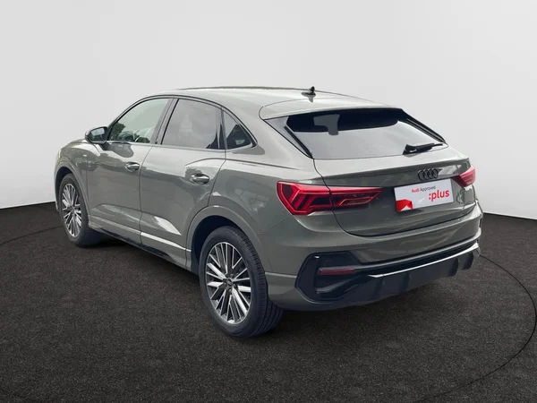 AUDI Q3 Sportback (2024) — foto 12 van 21
