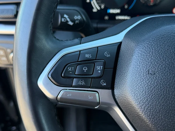 VOLKSWAGEN Amarok Double Cab (2025) — foto 10 van 24