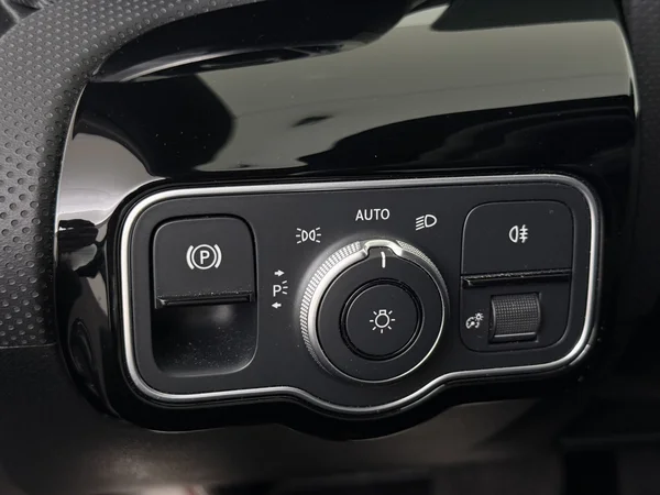 MERCEDES A 180 (2024) — foto 19 van 28