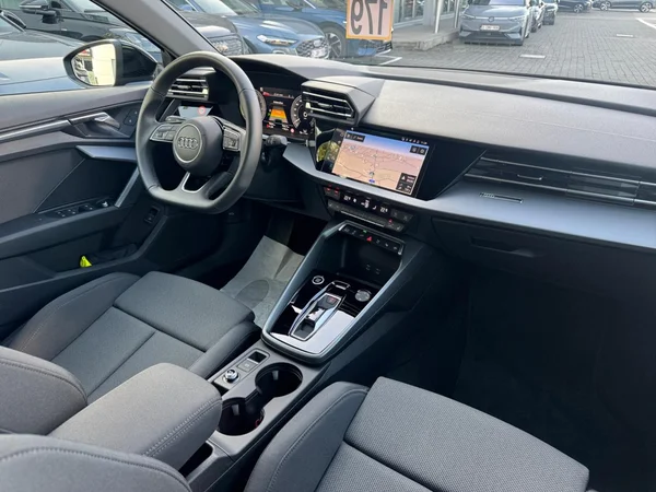 AUDI A3 Allstreet PHEV (2025) — foto 9 van 24