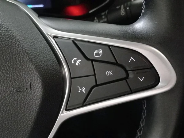 Renault Arkana (2024) — foto 7 van 21