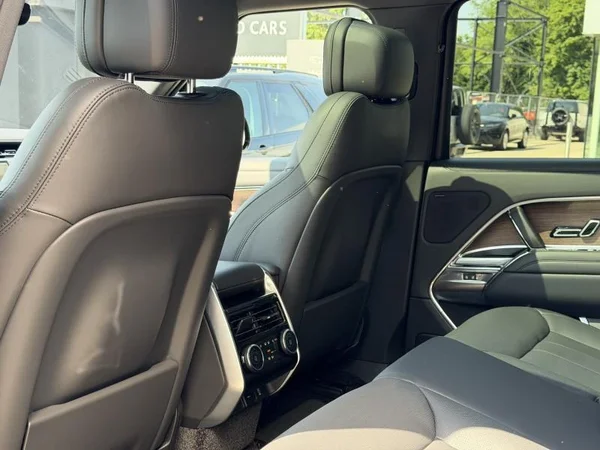 Land Rover Range Rover (2026) — foto 3 van 30