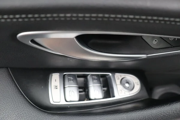 Mercedes-Benz E-Klasse (2022) — foto 29 van 29